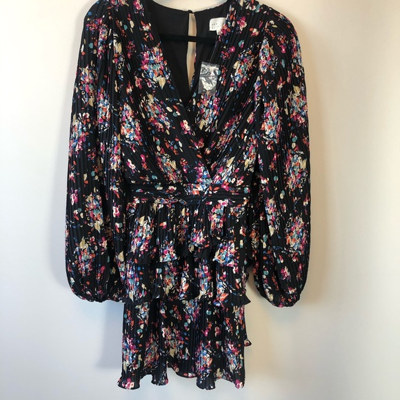 Dee Elly Black Floral Print Tiered Mini Dress Long Sleeve Smocked Waist Large - Picture 3 of 14